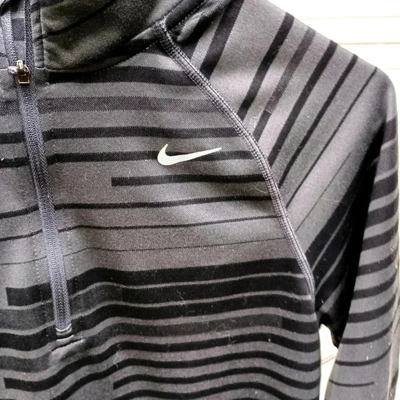 Sliver,  grey and black runners knit sweater - Picture 1 of 1